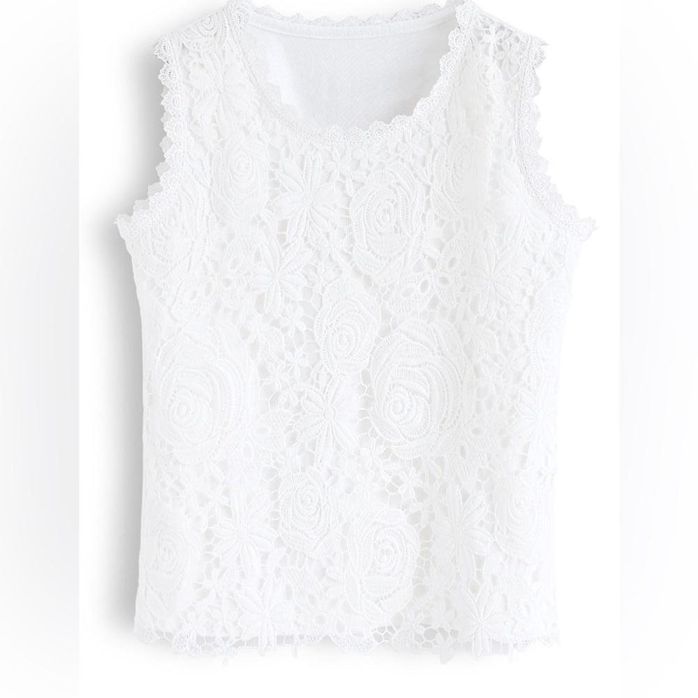 Lace crochet sleeveless top with pearl details bu Ness size S